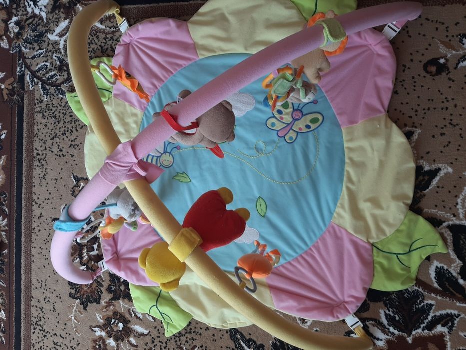 Розвиваючий коврик для ігор