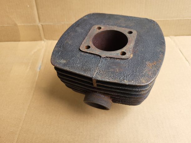 Cylinder WSK 125 Oryginał ZMD J.Nowy PRL Nominalny wymiar / silnik
