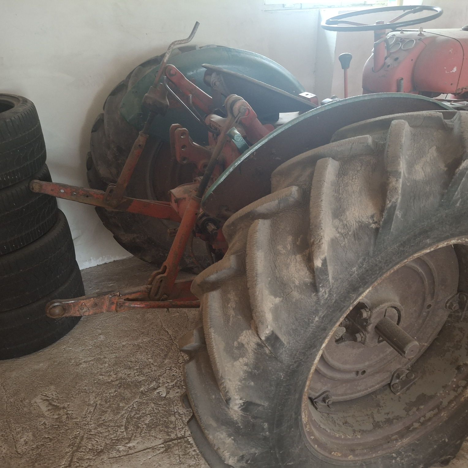 Ciągnik McCormick nie C360 .C 330 MF 255
