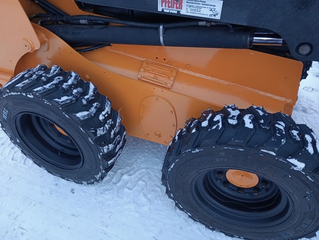 Miniladowarka ladowarka JCB 170 robot 2007 plug sniegu bobcat weideman