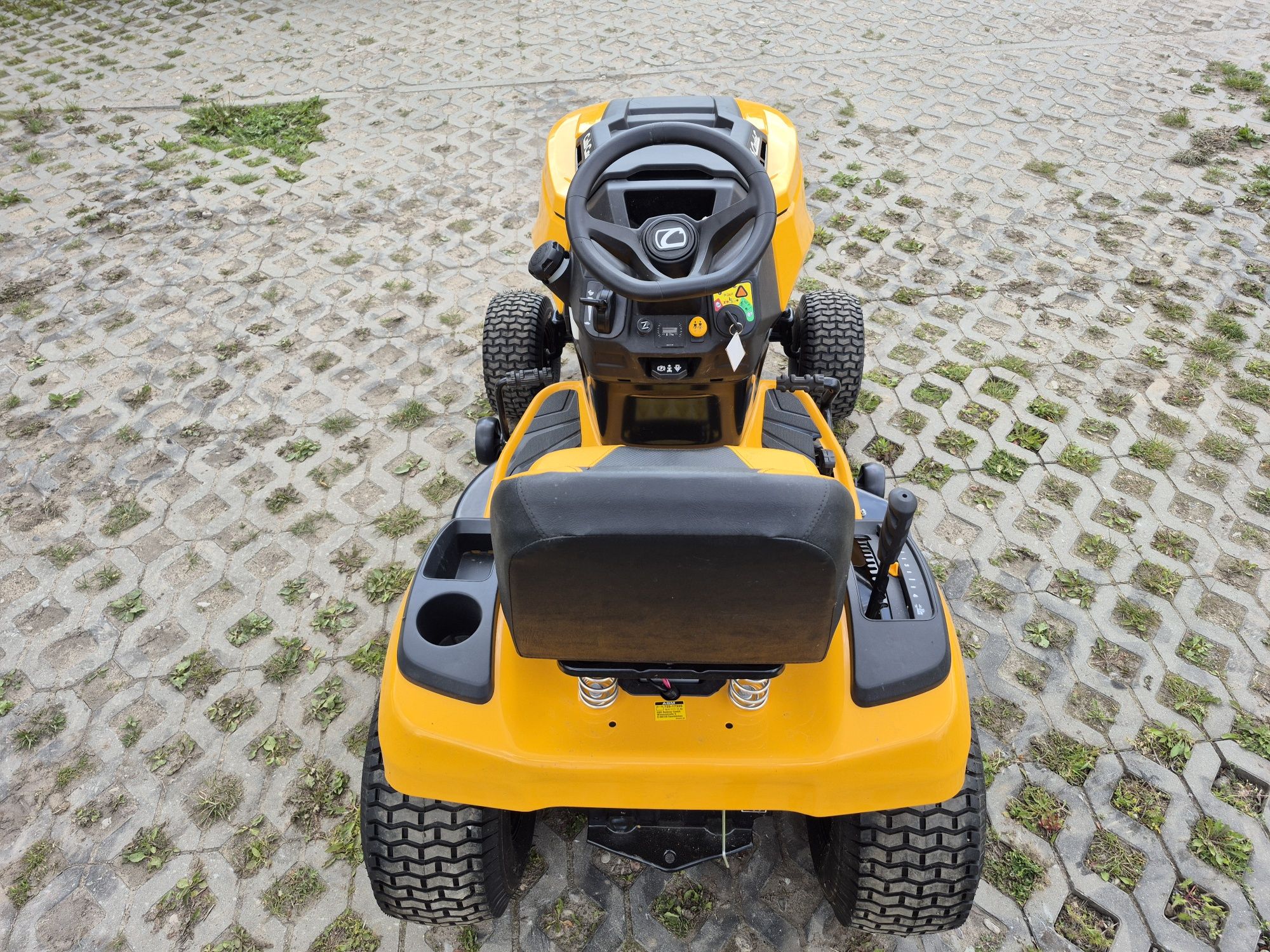 Kosiarka ciągniczek cub cadet nowa nie używana