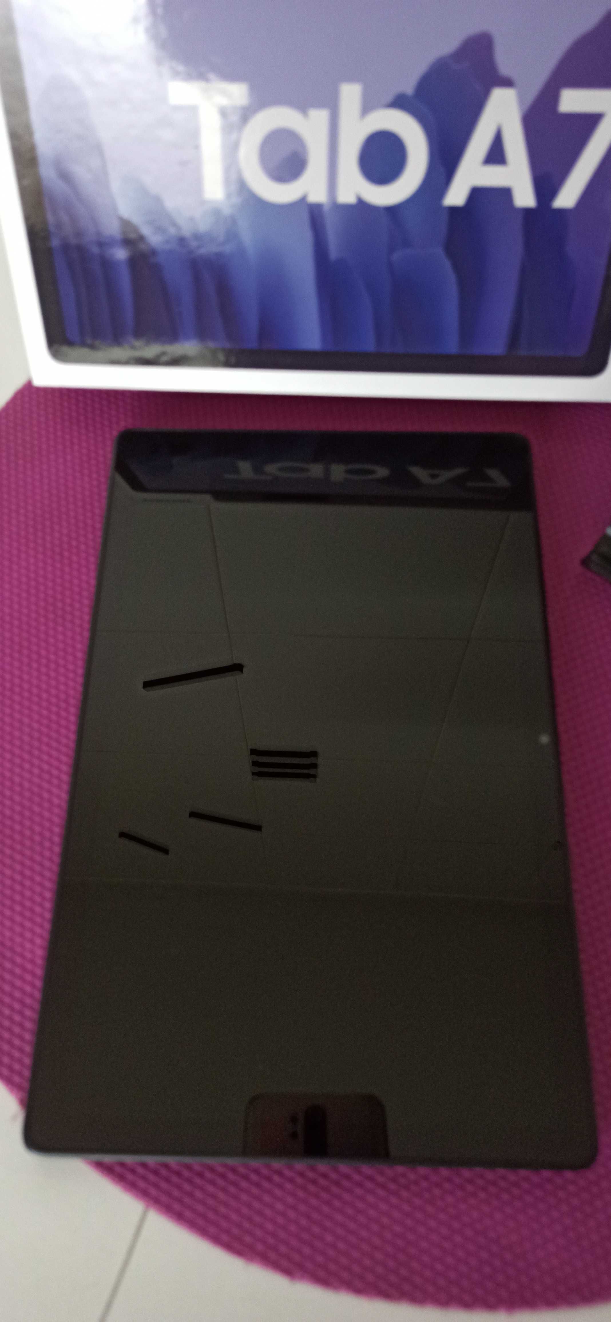 Tablet SAMSUNG TAB A7 64GB Preto 10.4"
64 GB
Snapdragon 662