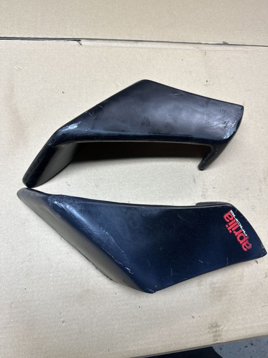 Aprilia RSV4 RF osłony boczki wypełnienia
