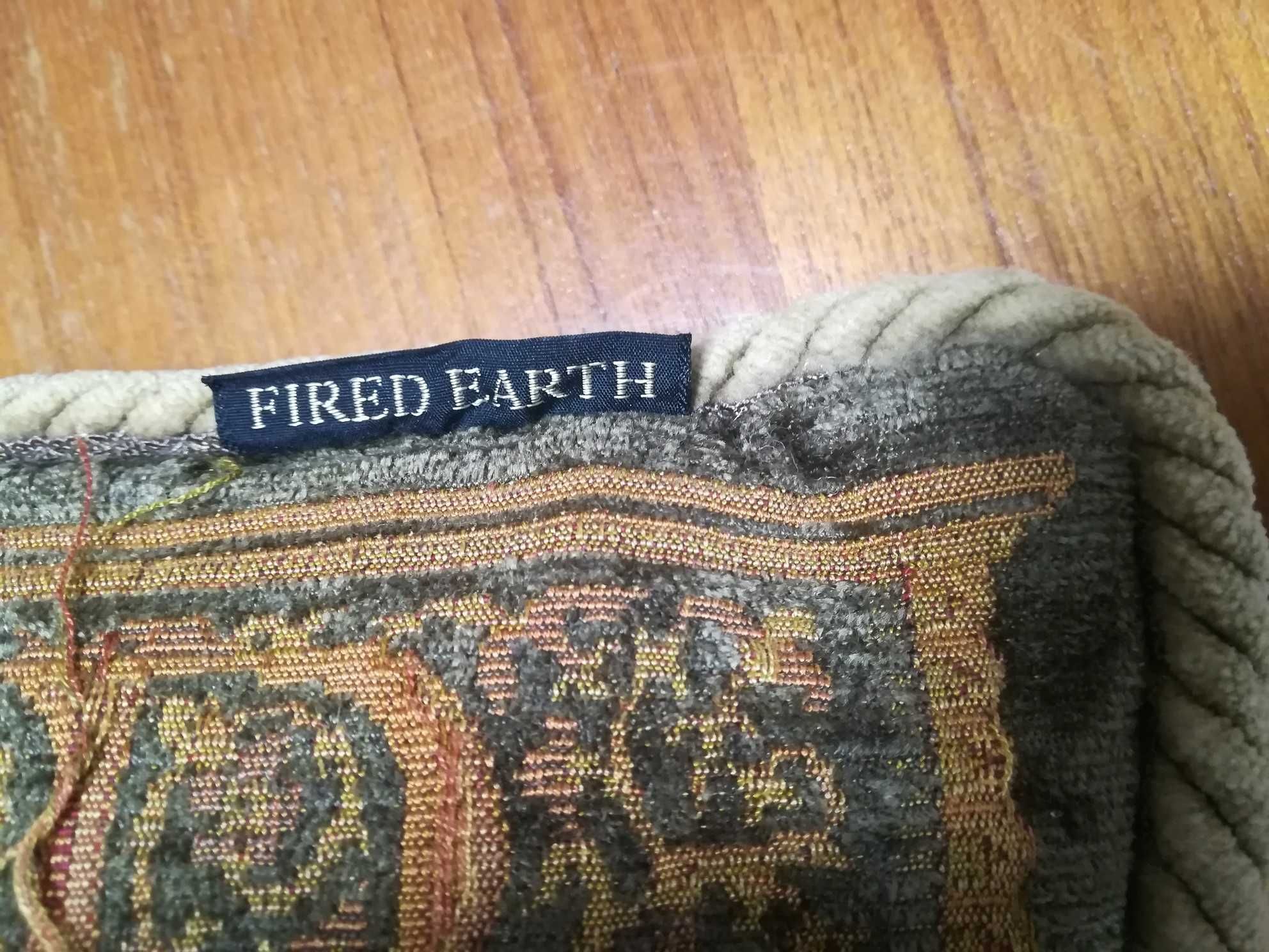 Poszewka na poduszkę firmy Fried Earth
