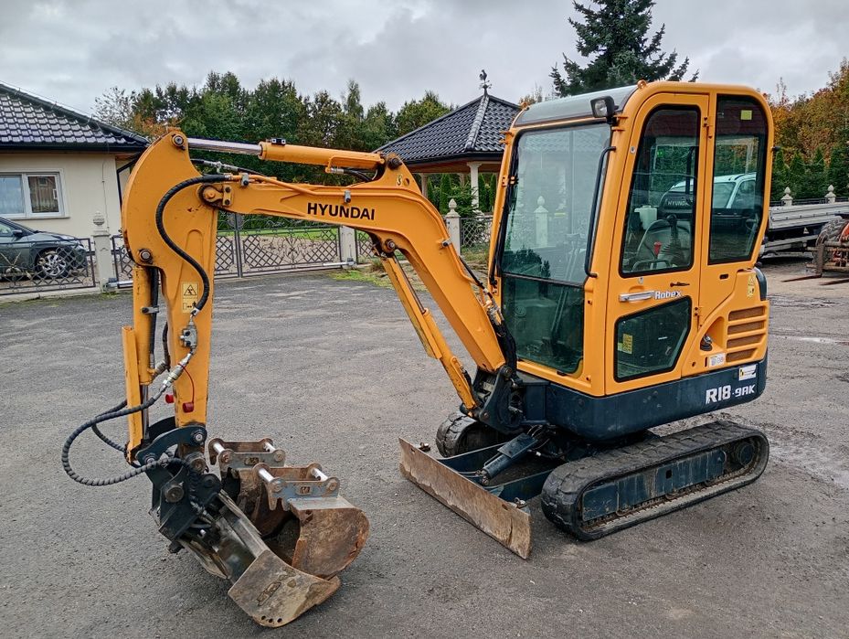 Minikoparka HYUNDAI  R 18