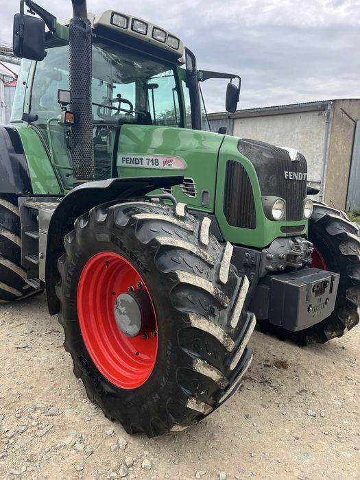 Ciągnik Fendt 718 Vario TMS  820