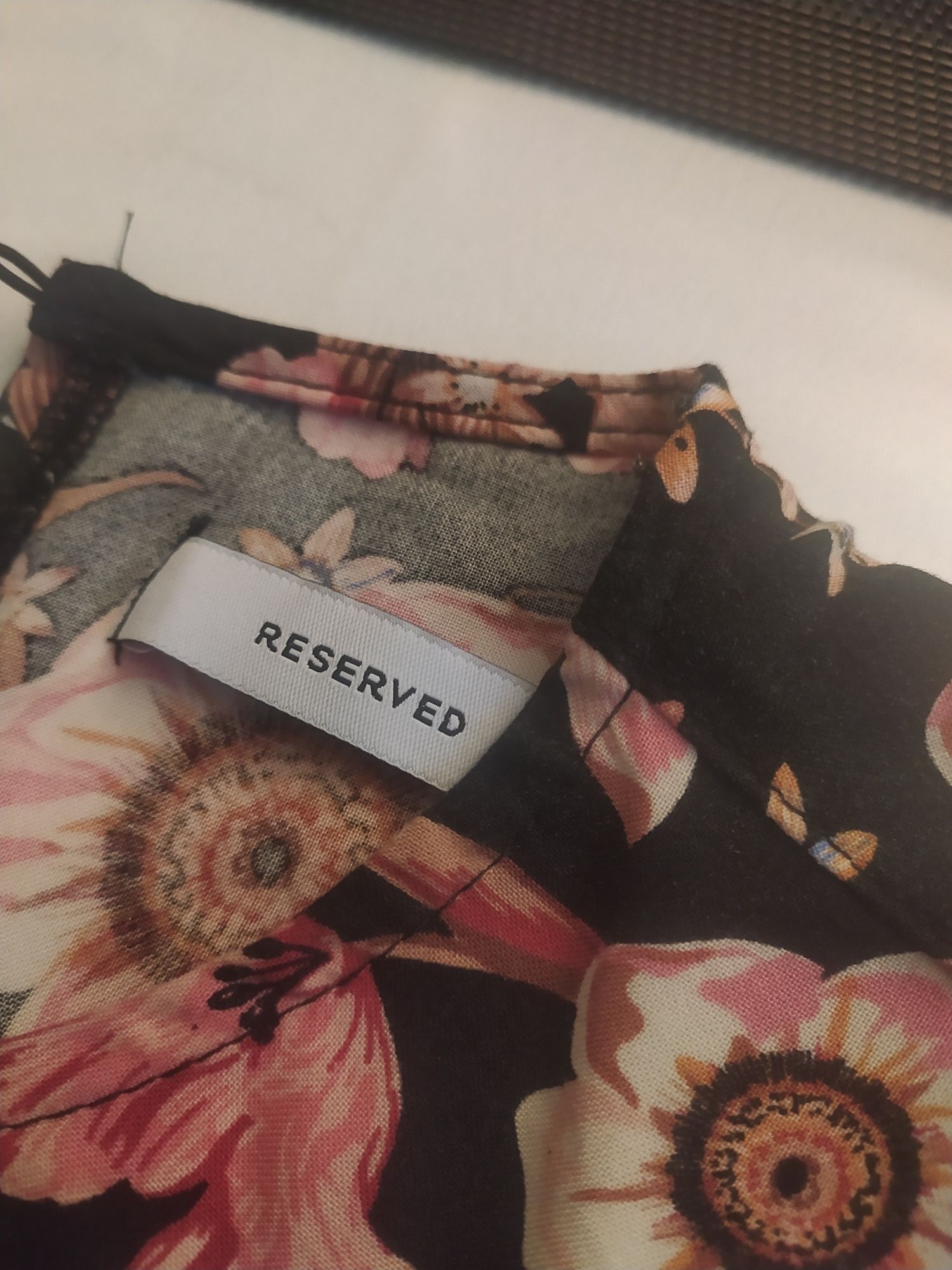 Sukienka Reserved L