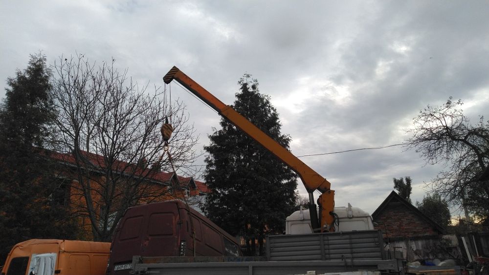 Продам дешево хороший кран маніпулятор MAN
