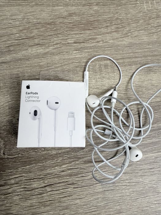 Навушники Apple iPhone EarPods with Mic Lightning