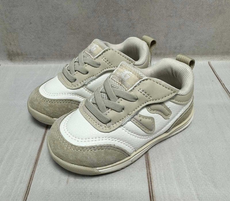 Дитячі  легкі шкіряні кросівки  Jong Golf на липучці 21-26 бежеві/сірі