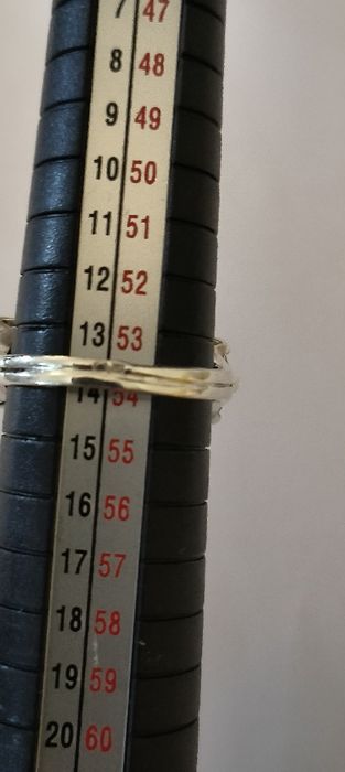 Anel em prata com zircoes