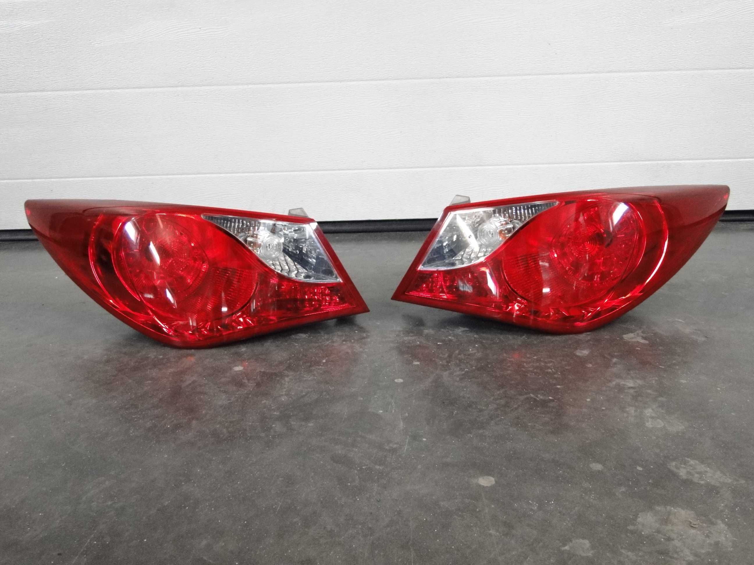 Фара ліхтар фонарь стоп задній Hyundai Sonata YF 2010-2014р.