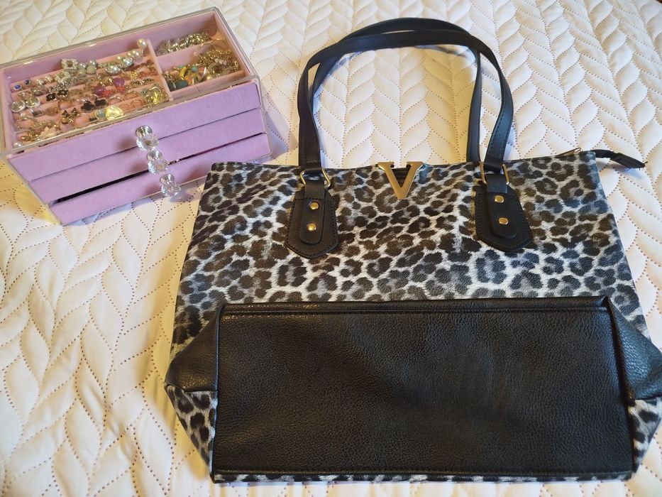 Mala tigress cinzenta