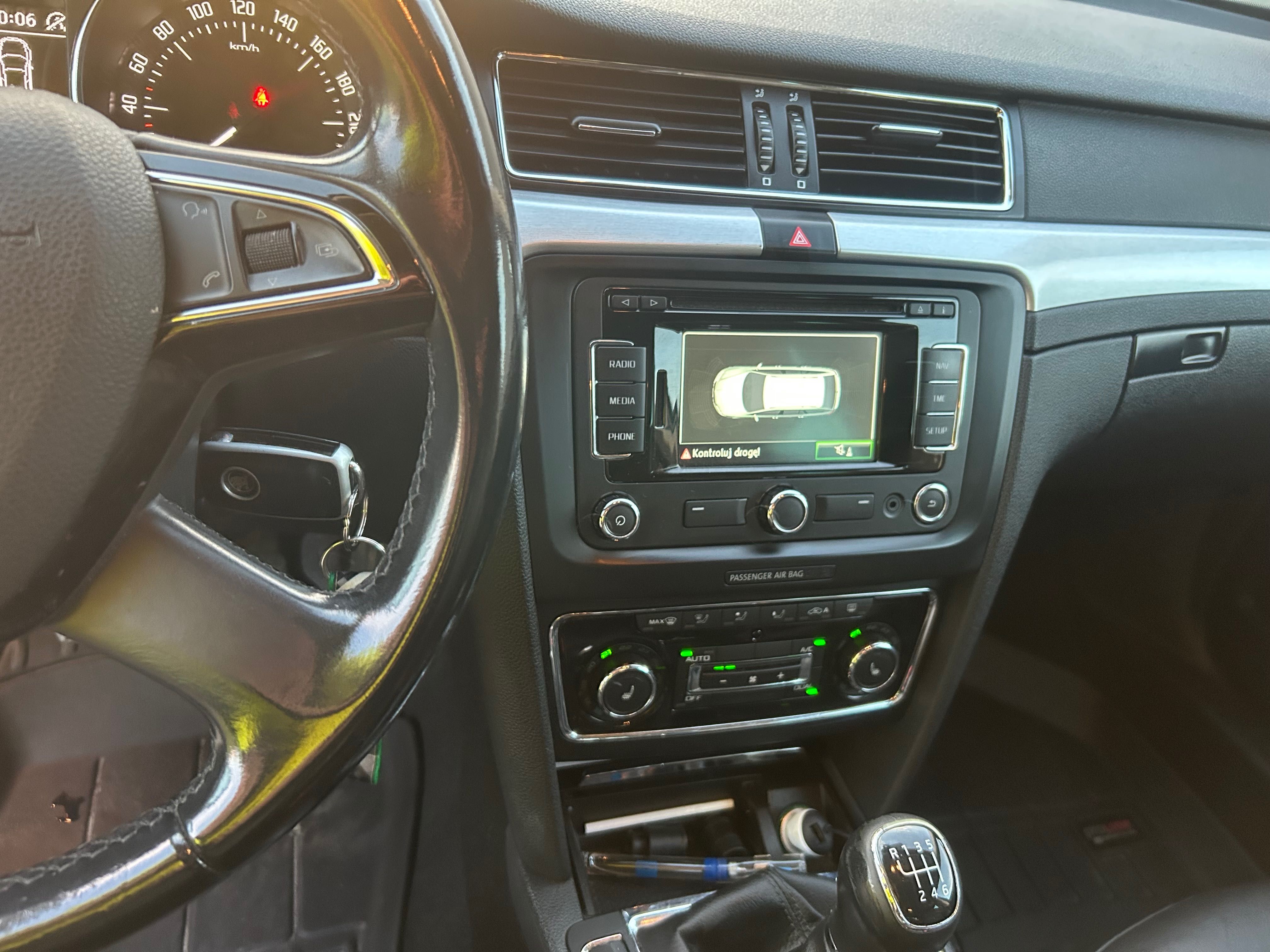 SKODA Superb 1,6 tdi green line