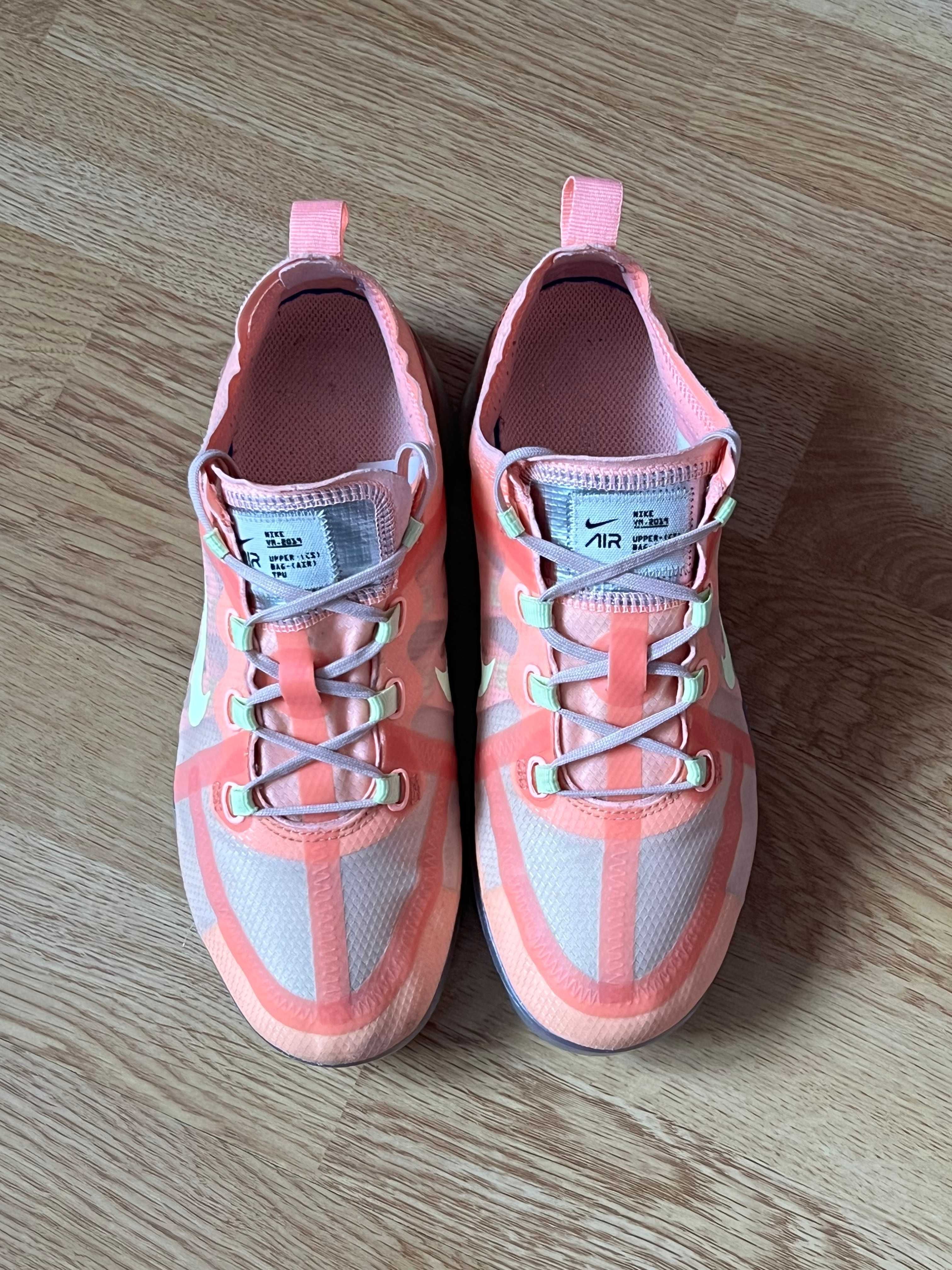 Кросівки Nike Vapormax оригінал 37 розміру в ідеальному стані