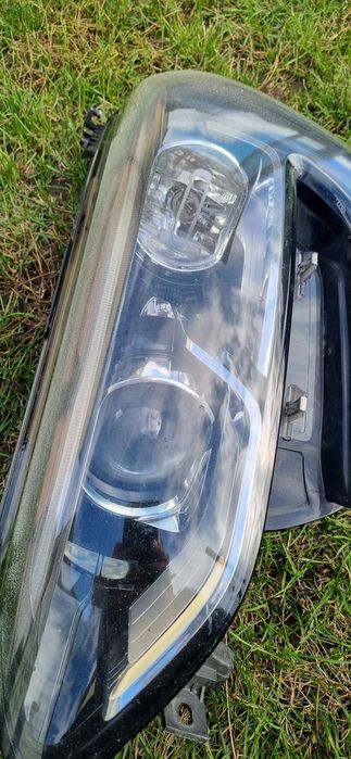 Ліва фара Megane 4