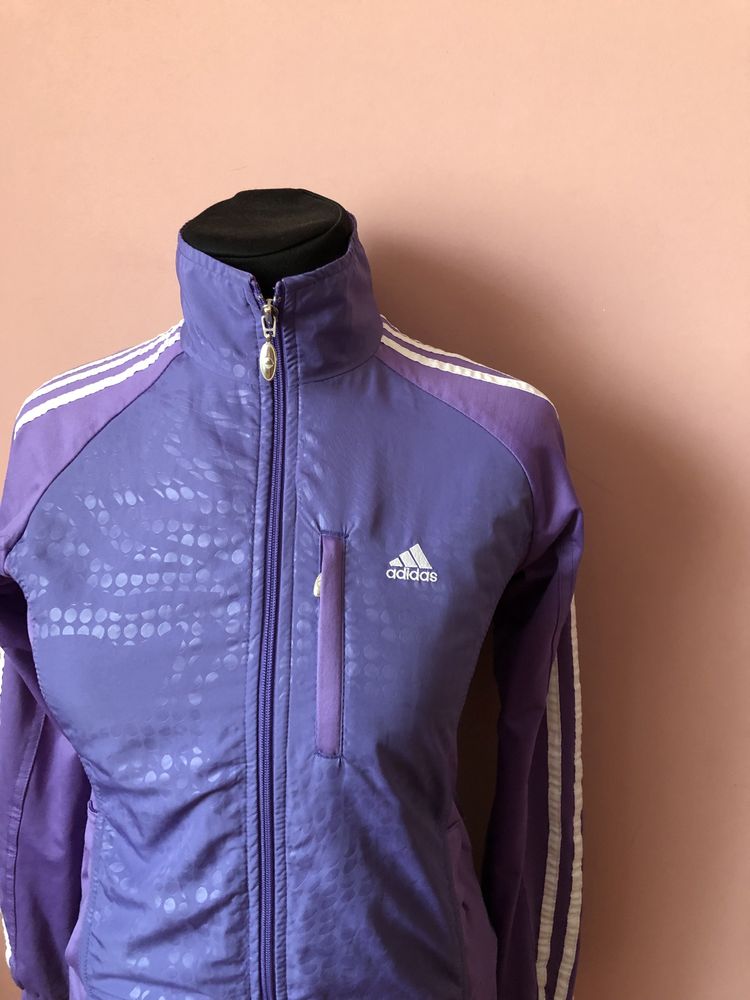 Спортивная кофта на молнии от ADIDAS сиреневого цветв р-р 42.