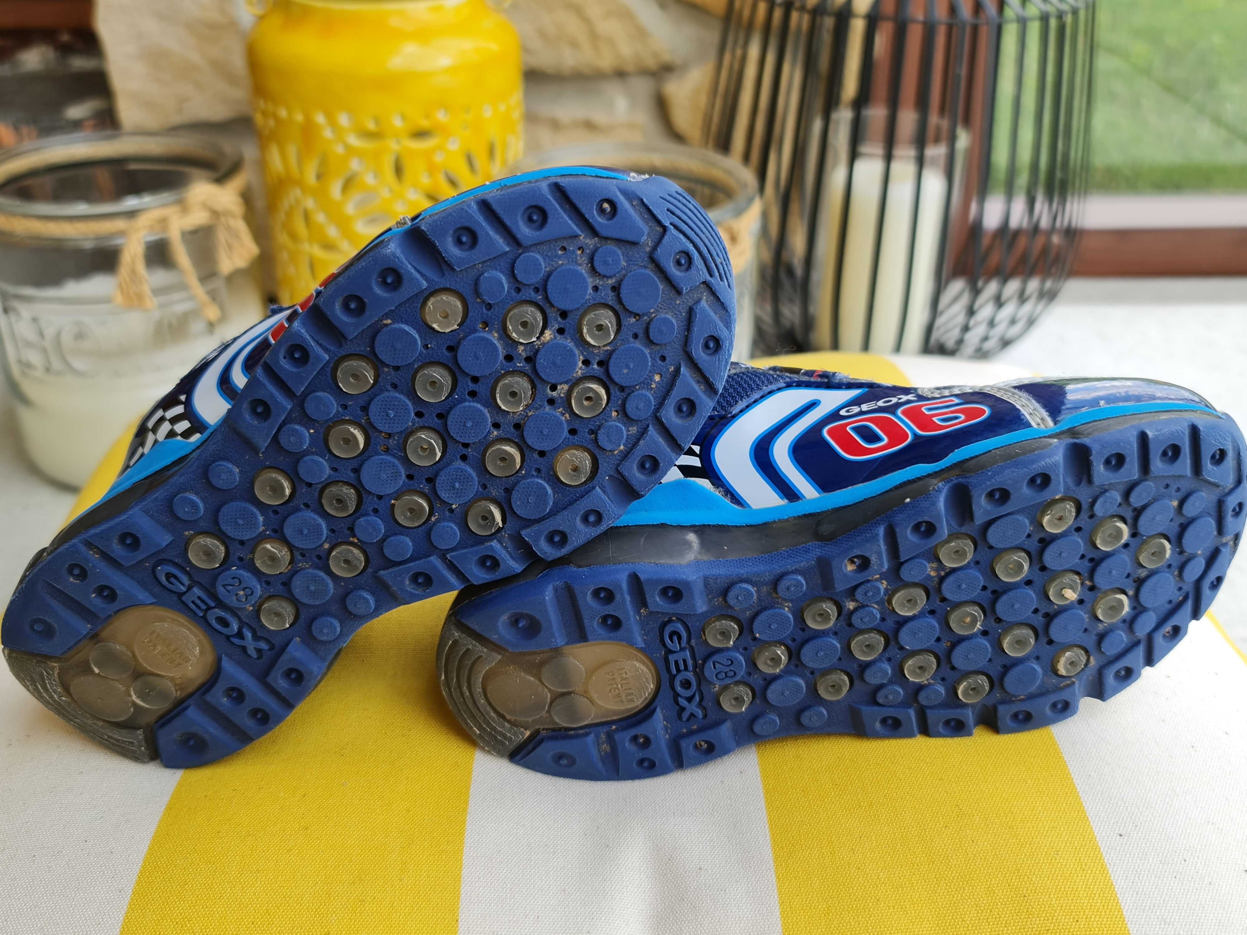 Buty dziecięce Geox r.28 świecące