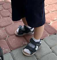 Дитяче взуття, детская обувь, дитячі сандалі