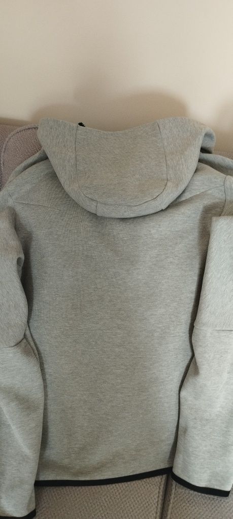 Szara bluza Nike Tech Fleece