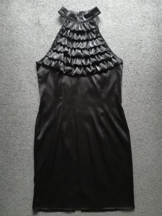 Sukienka mała czarna 36