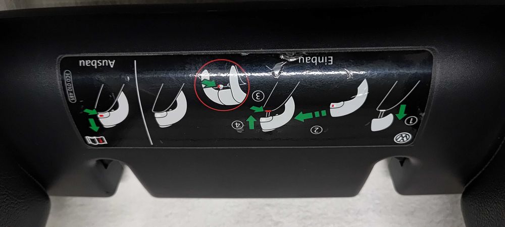 Zagłówek (rogal) skórzany do VW