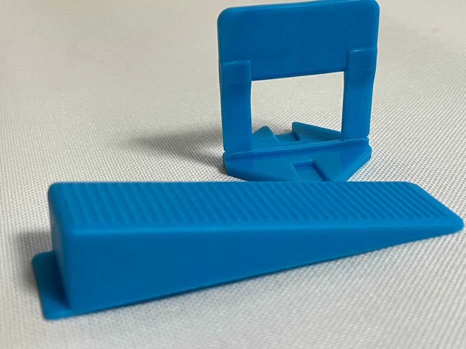 klipsy 1,5 mm 100 szt system poziomowania plytek WEBEKO