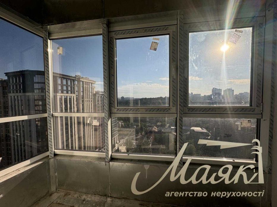 Продажа 2-к квартиры 72м2, ЖК Владимирский, Антоновича, Центр.