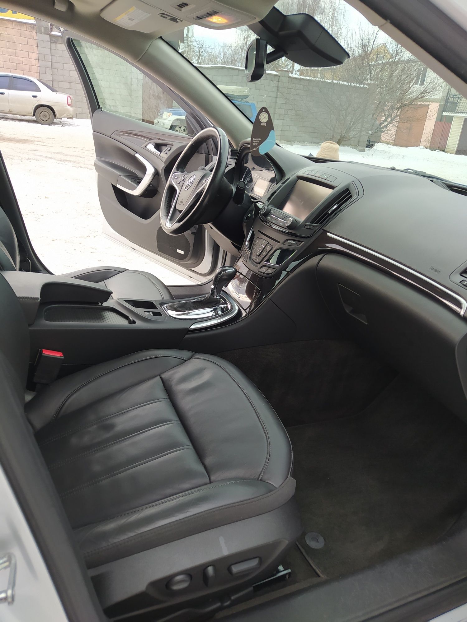 2016 Buick Regal AWD Premium 2 270hp