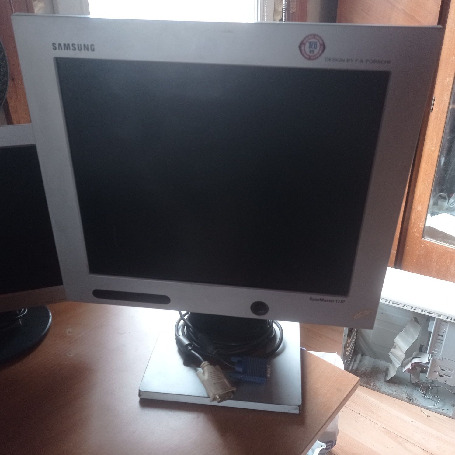 Монитор Samsung GH17PS