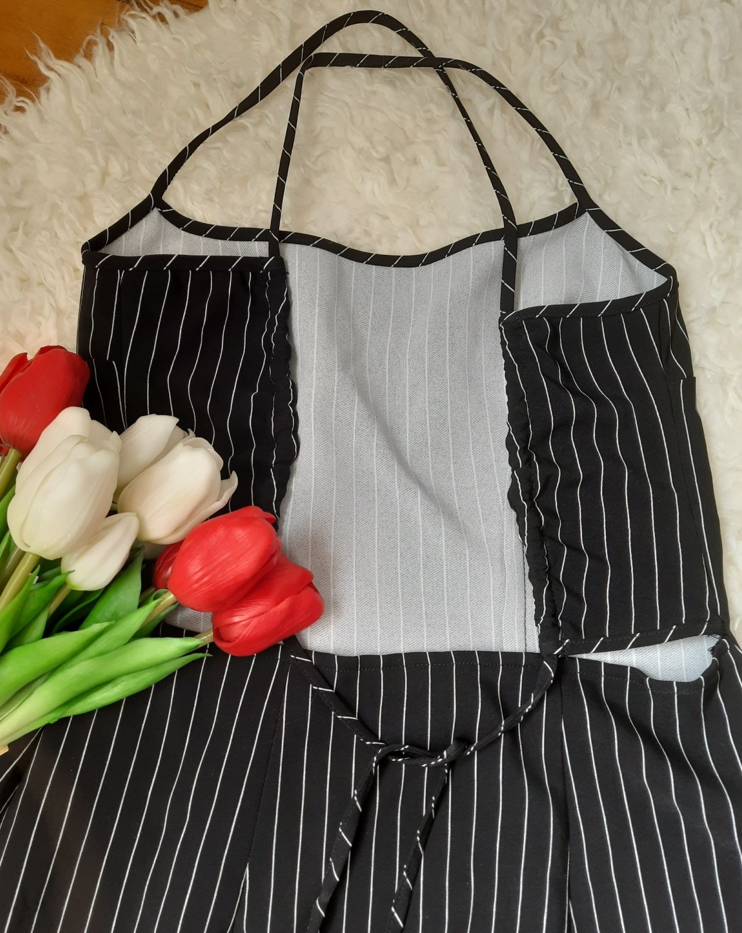 Sukienka dopasowana mini H&M odkryte plecy pionowe paski prążkowana