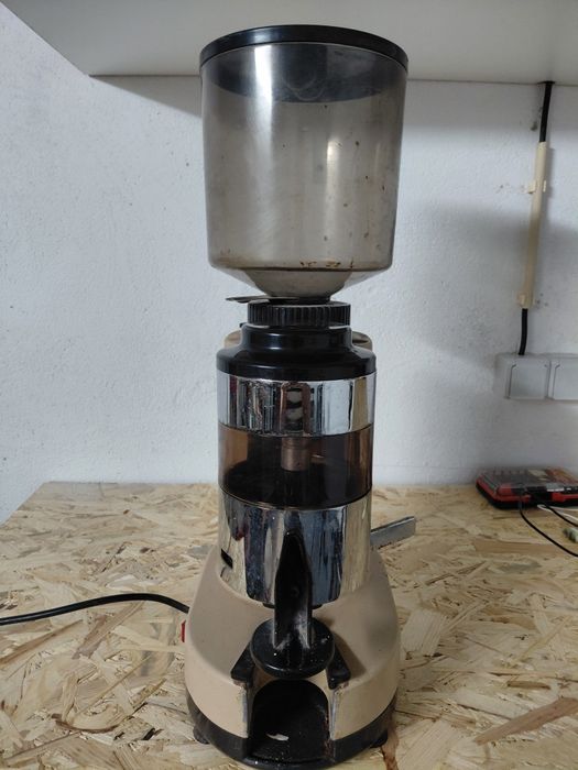 Moinho de café aurea