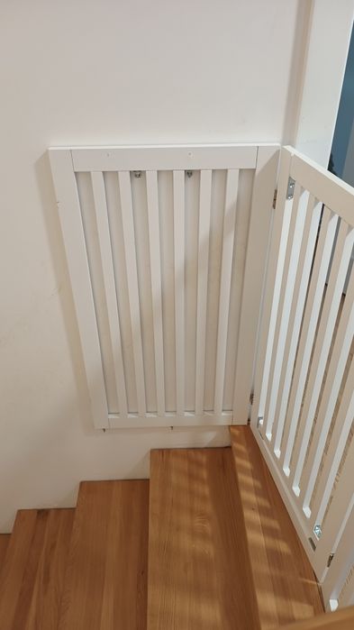 Drewniana bramka schodowa