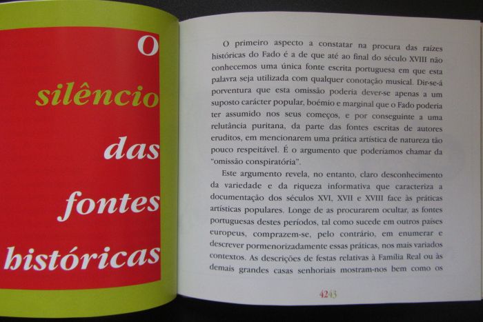 CD «100 Anos de Fado» incuindo pequeno livro