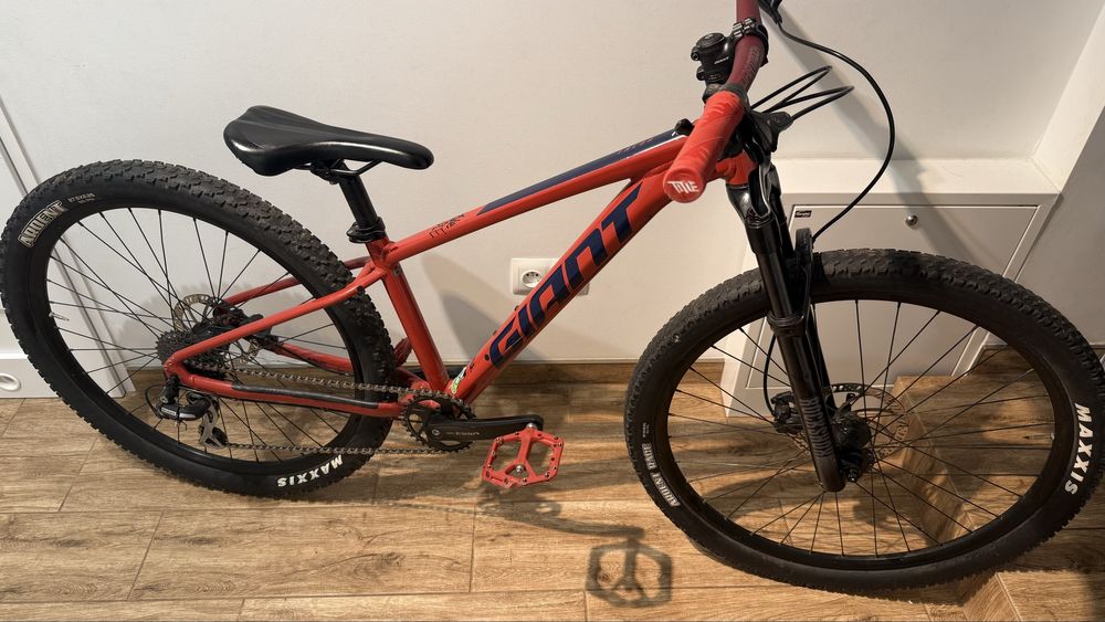 Giant XS 27.5” - Rock Shox Recon, Dartmoor, TITLE