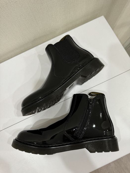 Продам чорні челсі від Dr. Martens