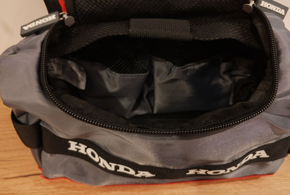 Kosmetyczka Honda