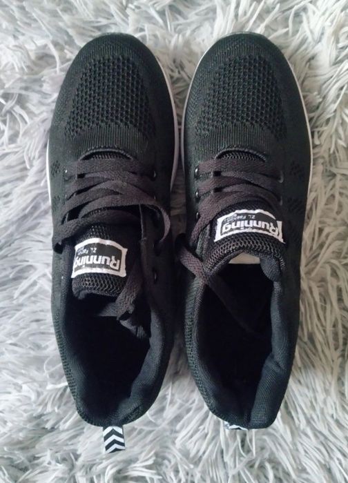 Нові кеди/кросівки, взуття