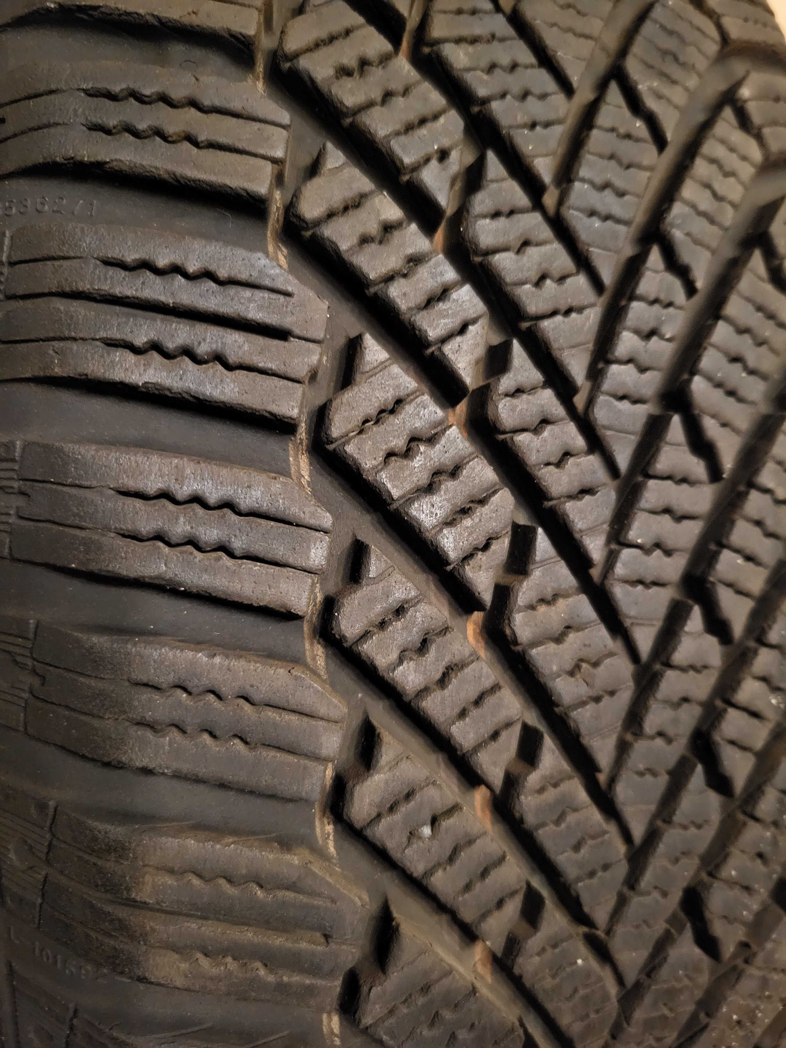 1szt. 185/65R15 7,5mm CONTINENTAL Winter Contact TS860 ZIMOWA