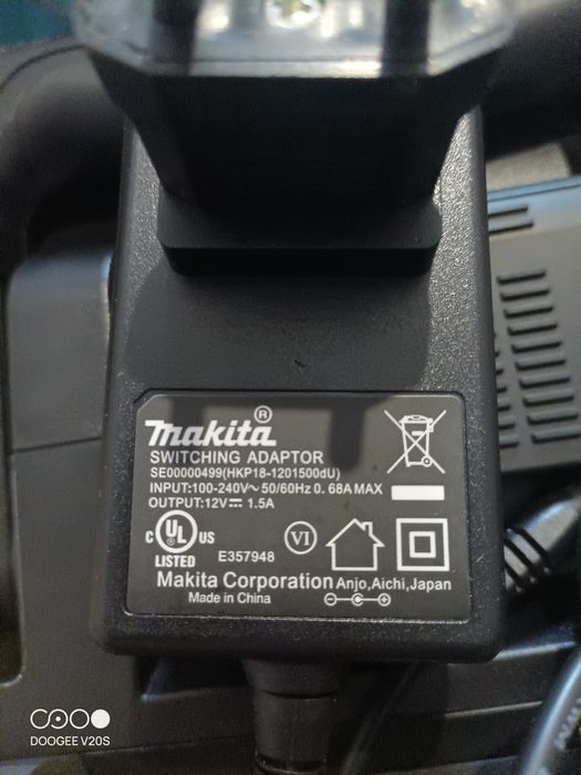 Makita XRM08 (DMR200) 12/18V Bluetooth speaker
