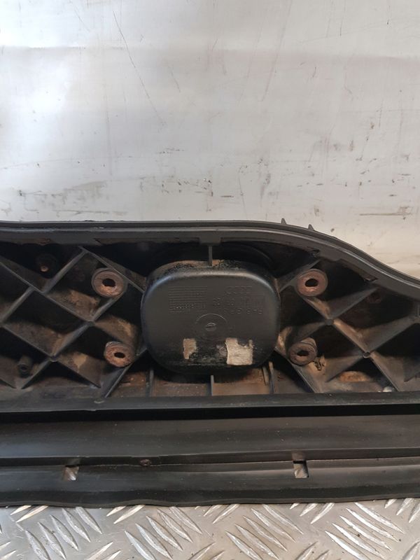 Pas Przedni Wzmocnienie Czołowe 4f Audi A6c6/2.4 V6 Kombi