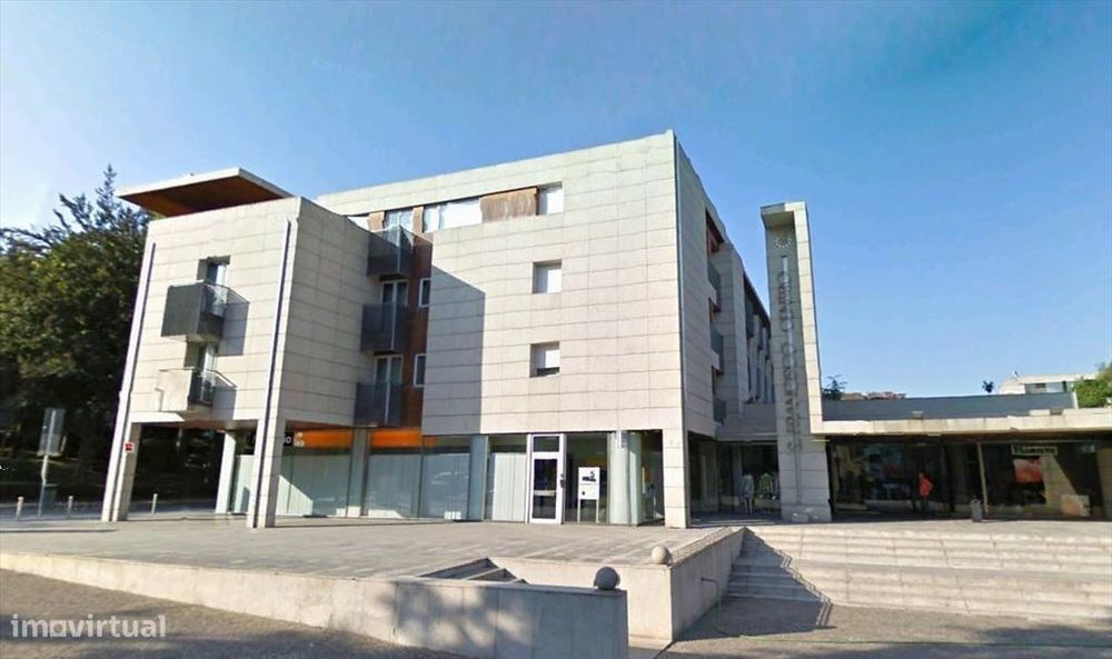 Loja para Arrendamento no Centro Comercial São Francisco – Guimarães