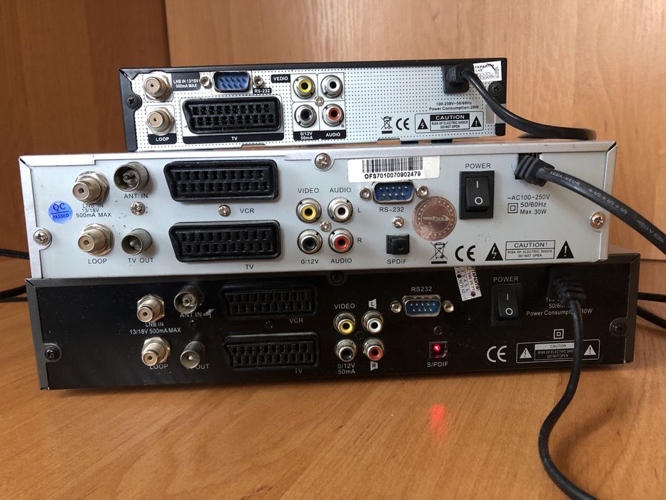 Супутникові тюнера  Qsat 350, Openfox 7010, Globo 7010 A plus