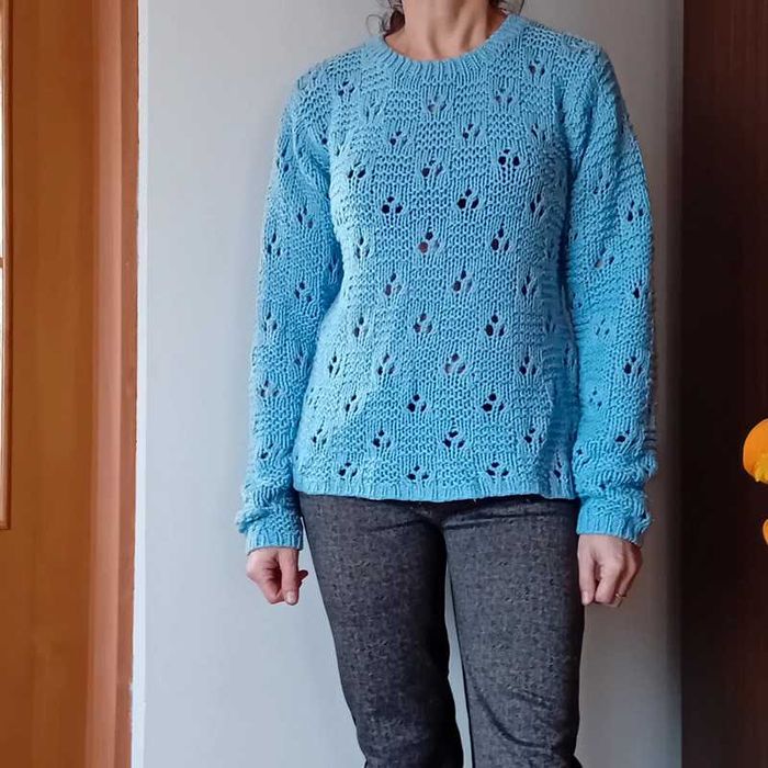 sweter niebieski 50%wool