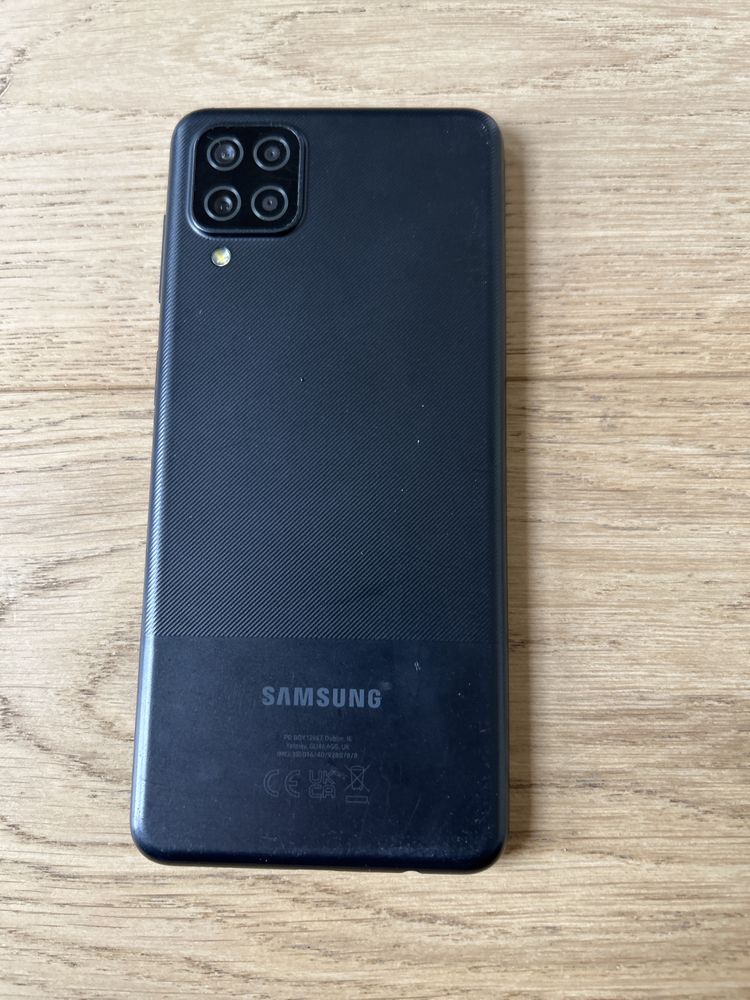 Samsung A12 + Etui