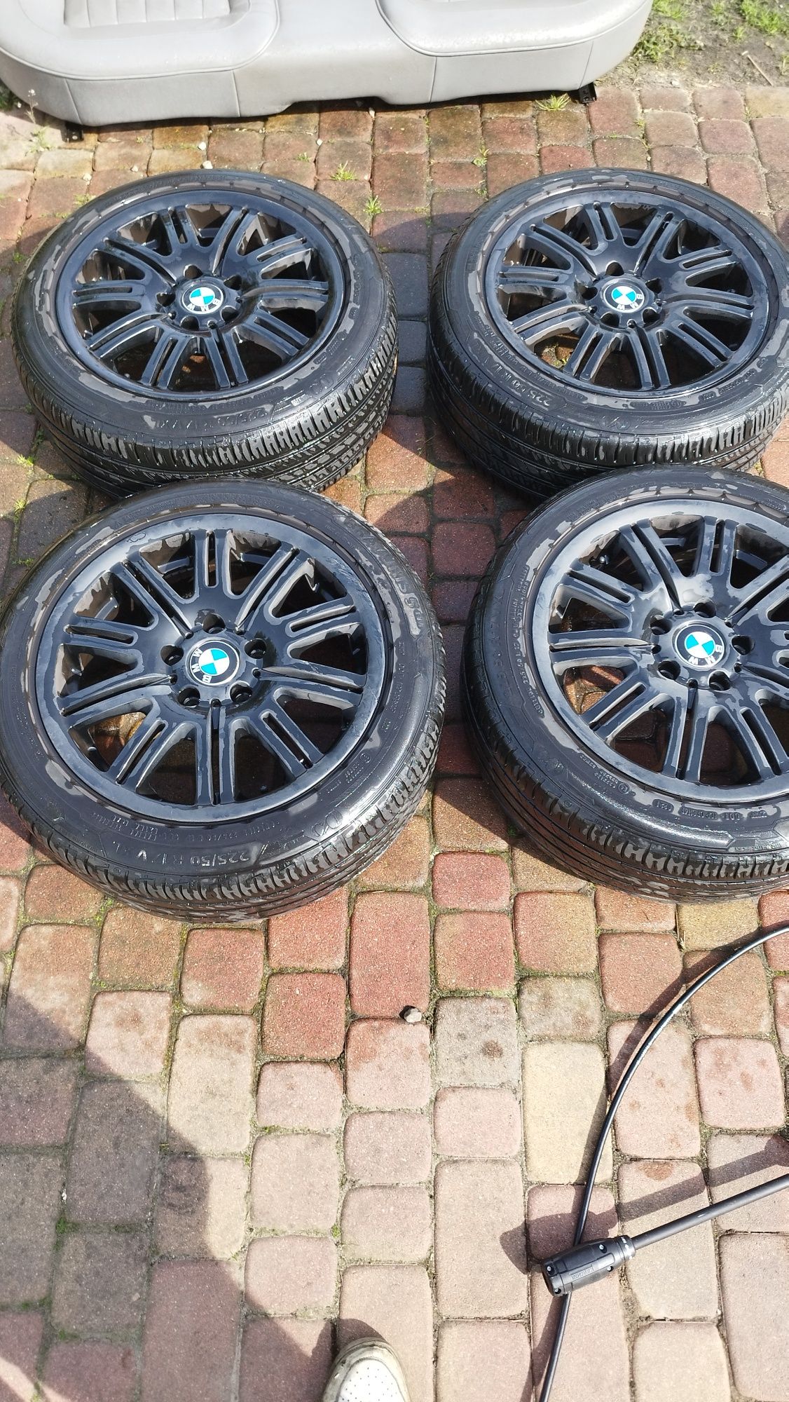 Felgi 17 BMW opony Barum 225/55R17 !!