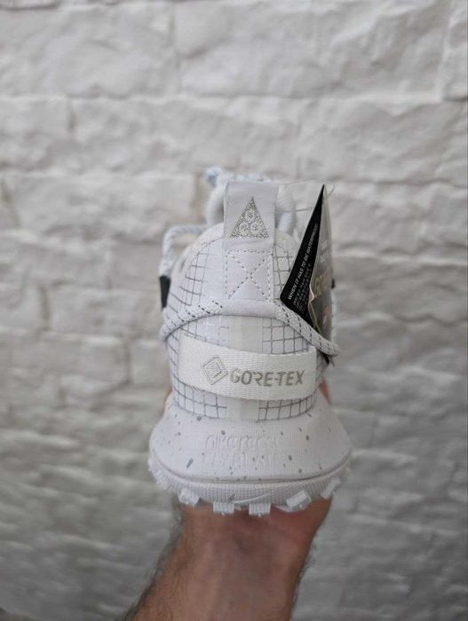 Чоловічі Кросівки Nike ACG Mountain Fly Low White Gore-Tex 40-45