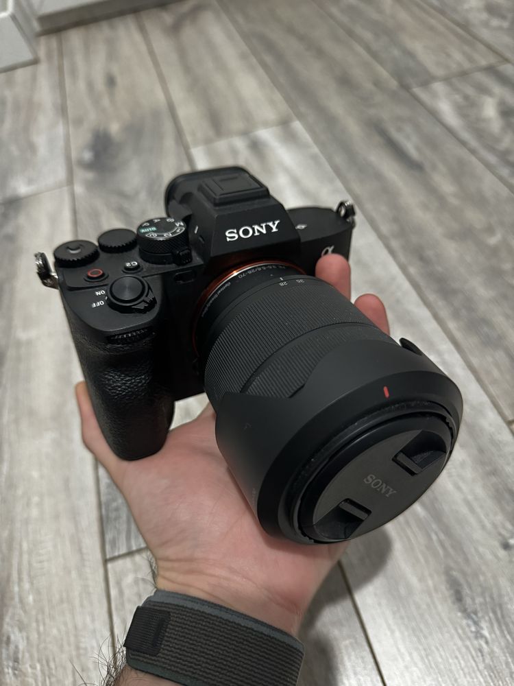 Sony Alpha A7 IV kit 28-70 +Tamron AF 70-180mm F / 2.8 Di III VXD +..