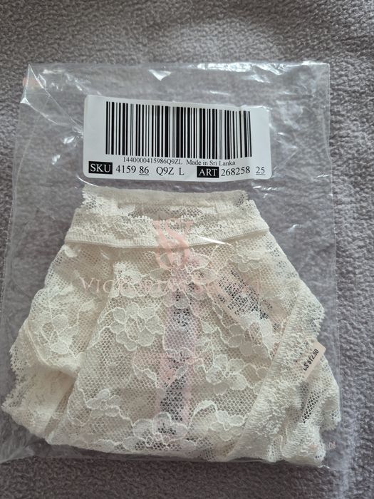 Victorias Secret. Білизна  труси