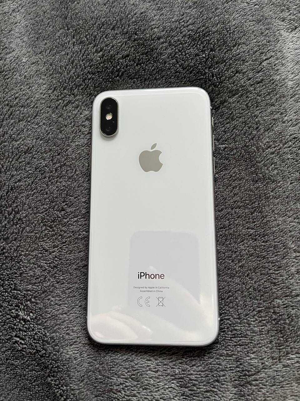 iPhone X w białym kolorze